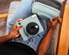 Fujifilm Instax Square 2, filtreler kullanarak fotoğrafların görünümünü ayarlayabilir.
