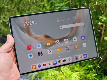 MatePad Pro 12.2 (2025) açık havada