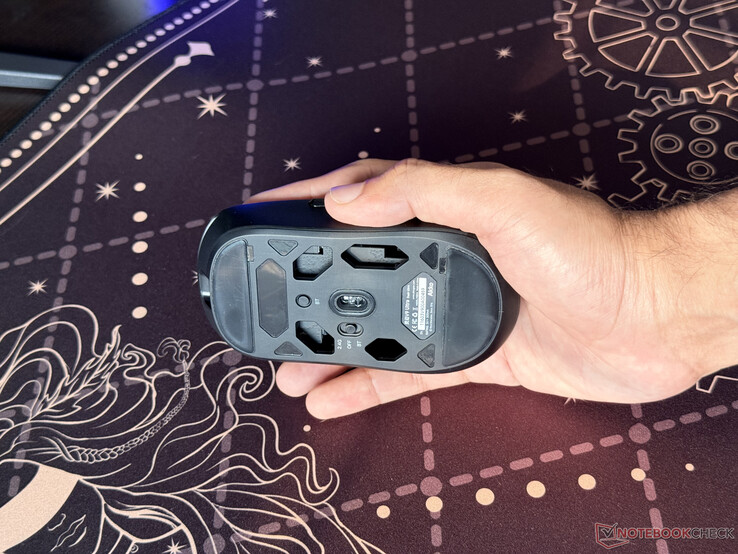 Kablosuz farenin açık alt tasarımı