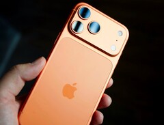 Resimde görülen Apple iPhone 17 Pro'nun halefi aynı resmi fiyat etiketini taşıyabilir