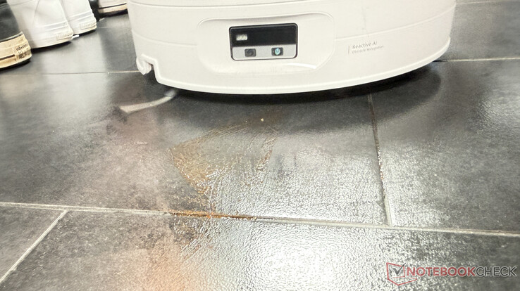 Yağlı lekeler için merdane sayesinde iyi silme performansı