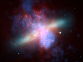 M82 galaksisini gösteren bir görüntü.