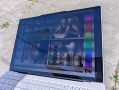 Açık havada güneş ışığı altında