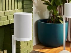 Era 100 SL bir Sonos standı üzerine monte edilmiştir.