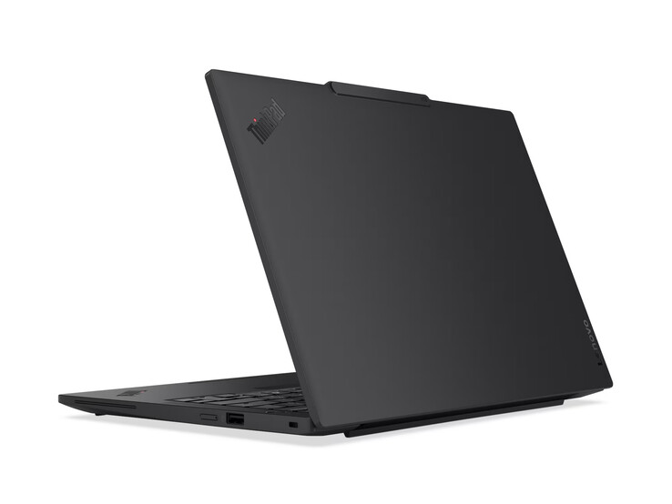 ThinkPad X13 Gen 7, daha yüksek kapasiteli 54,7 Wh bataryası ile sadece 964 g ağırlığındadır.