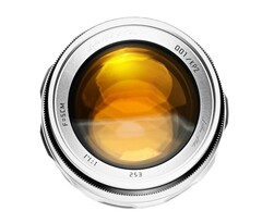 En yeni 50 mm f/1.1 Shoten Kobo lens, dünya çapında sadece 70 adetle sınırlıdır.