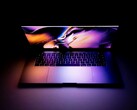 MacBook Pro'nun yakında tandem OLED ekranla donatılması bekleniyor. (Resim kaynağı: Daniel Korpai)