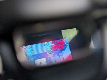 Hyper Light Drifter çalıştıran Steam Deck'e bağlı Xreal One Pro