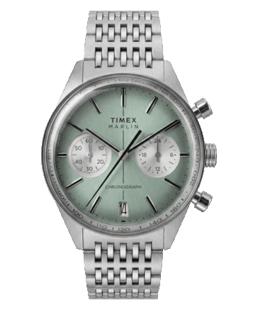 Timex Marlin Jet Chronograph TW2Y89800, adaçayı yeşili içbükey kadran, beyaz kronograf alt kadranları, saat 6 konumunda tarih penceresi, bombeli cam ve gümüş tonlu paslanmaz çelik bilezik ile donatılmıştır.