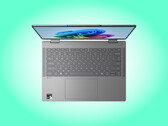 IPS ekranlı IdeaPad 5 2'si 1 arada 14Q8Y11, 1,4 kg ağırlığındadır.