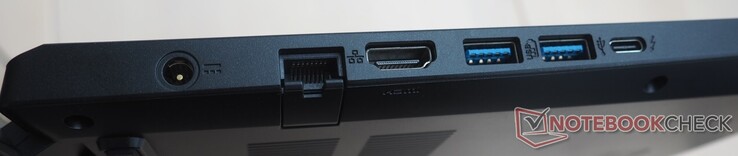Sol tarafta: Güç, RJ45 LAN, HDMI 2.1, 2x USB-A 3.0, Thunderbolt 4