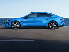 Yeni Capri Mavisi rengiyle Xiaomi SU7 (2026): Elektrikli spor sedan küçük bir makyajdan daha fazlasını alıyor. (Resim kaynağı: Xiaomi)