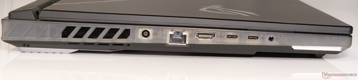 Sol: DC-in, 2,5 GbE LAN, HDMI 2.1 FRL-out, Thunderbolt 4 (DisplayPort 1.4-out ile), USB 3.2 Gen2 Type-C (DisplayPort 1.4-out, 100 W Güç Dağıtımı ile), 3,5 mm combo ses jakı