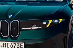 Tamamen elektrikli BMW iX3 M60 M Performance modeli, 604 hp güç ve 469 mile varan WLTP menzili sunar