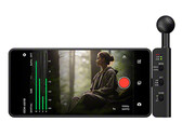 Sony ECM-AX10, akıllı telefonlarda uzamsal ses kayıtları yapılmasını sağlayan dört mikrofonla birlikte gelir.