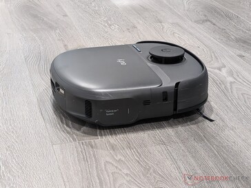 Omni C28'in yan ve arka tarafında metal darbesi izleri.