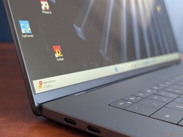 XPS 16, sadece 1 Hz kapasiteli bir VRR paneline sahip ilk Windows dizüstü bilgisayarlardan biridir