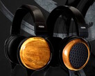 Fostex TH810 (solda) ve TH818 (sağda) akasya ağacı gövdelerle süslenmiştir.