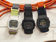 Casio, klasik kare G-Shock'una manyetik bir toka ekliyor. Resimde (soldan): G-Shock DW-5600MNC-7A8, DW-5600MNC-1, DW-5600MNC-8A2