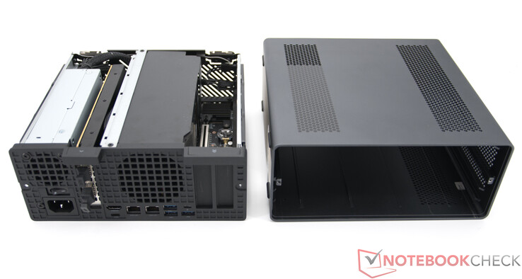 Minisforum MS-02 Ultra açık