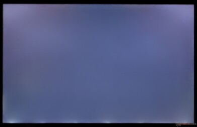 Uzun pozlama altında alt kenar boyunca görülen arka ışık kanaması