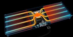 her iki tarafta büyük radyatörlere sahip 8 ısı borulu pasif soğutma sistemi