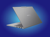 IdeaPad Pro 5i 16IPH11 yalnızca Luna Gri kaplamayla geliyor.