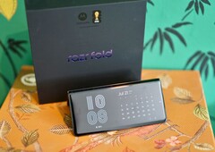 Motorola Razr Fold başarılı bir ilk çıkış yaptı, ancak Motorola birçok alanda temkinli davranıyor.