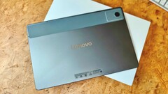 Lenovo Tab K12, başka bir Lenovo tablete çok benziyor, ancak yine de ilginç olmak için yeterince kendine has özellikler sunuyor
