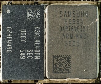 Resimde görülen Exynos 2600 ambalajı