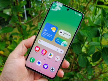 Samsung Galaxy A56 dış mekan