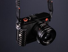 Leica Q3 43 artık Formula 1 Edition olarak da sunuluyor.