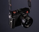 Leica Q3 43 artık Formula 1 Edition olarak da sunuluyor.