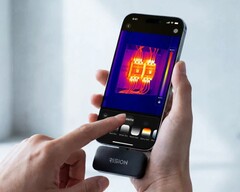 Rision’un en yeni termal görüntüleme kamerası, görüntü kalitesini artırmak için akıllı telefon kamerasını kullanır.
