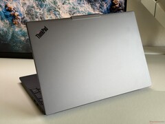 Lenovo ThinkPad T16 5. Nesil AMD