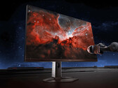 Mini LED Oyun Monitörü G Pro 27Qi 2026 düz bir yüzeye ve mat bir ekran kaplamasına sahiptir.