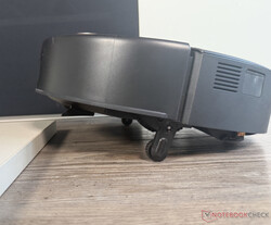 Robot süpürge engellerin önüne çıkıyor