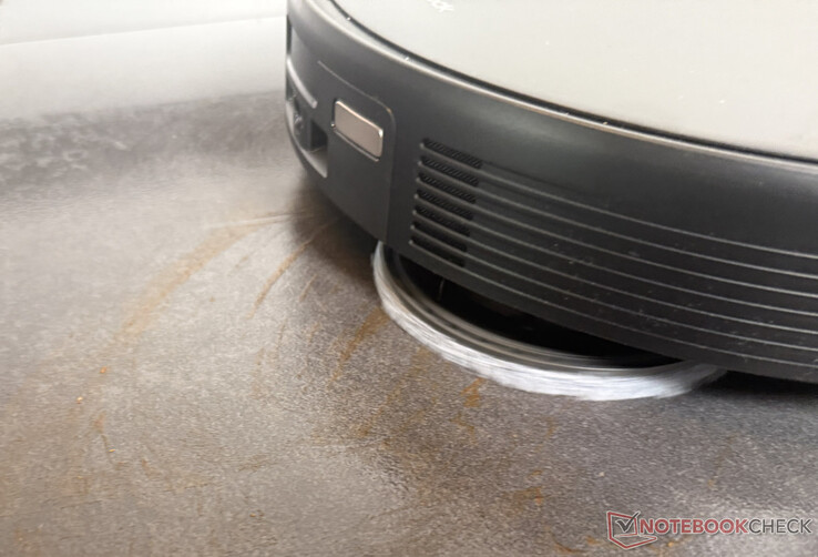 Roborock Saros 20 paspas dayanıklılık testinde