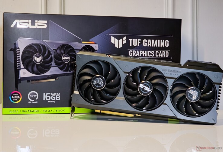 Asus TUF Gaming GeForce RTX 4070 Ti Super incelemede