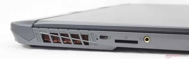 Sol: DisplayPort, SD kart okuyucu, 3,5 mm kulaklık ile USB-C Thunderbolt 4