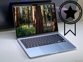 Apple MacBook Air 13 M5 şu anda Amazon'da en çok satan dizüstü bilgisayar.