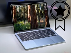 Apple MacBook Air 13 M5 şu anda Amazon'da en çok satan dizüstü bilgisayar.