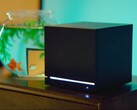 Reddit kullanıcıları, Steam Machine için geleneksel bir oturma odası konsolunun kullanım alanlarının ötesine geçen pek çok kullanım alanı bulmuşlardır.