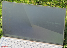 The ZenBook outdoors (sunny weather; direct sunlight)