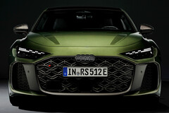 Elektrikli güç merkezi: Yeni Audi RS 5 PHEV, V6 biturbo motoru elektrik gücüyle birleştirerek toplamda 639 hp'lik bir sistem gücü sunuyor ve fiyatları yaklaşık 115.000 $'dan başlıyor