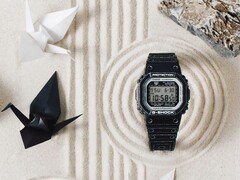 Casio G-Shock DW-5600RGM-1 origami temalı iki saatten biridir
