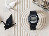 Casio G-Shock DW-5600RGM-1 origami temalı iki saatten biridir