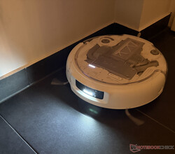 Romo P karanlıkta kendi yolunu aydınlatıyor