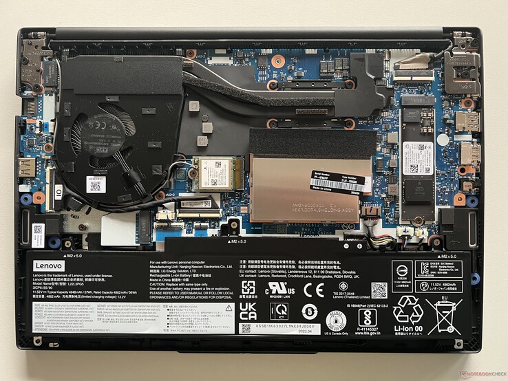 Karşılaştırma için ThinkPad E14 G5 AMD