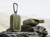 INIU Outdoor Rugged 10000 taşınabilir şarj cihazı, beyaz/kırmızı ışıklı dahili el feneri, tripod yuvası ve klips ile birlikte gelir.